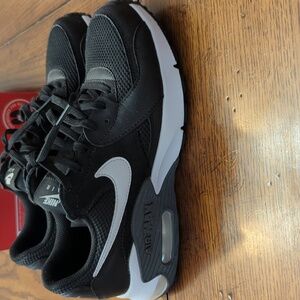 Nike Air Max Excee - Black, White, Gray 7 1/2